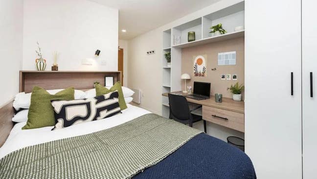 Classic Ensuite Main Photo