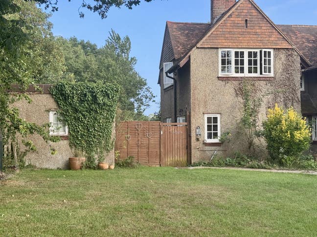 Country Cottage Room - Amazing Views  Main Photo