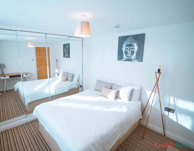Fossway-Large En-Suite Double-Near Hospital! Main Photo