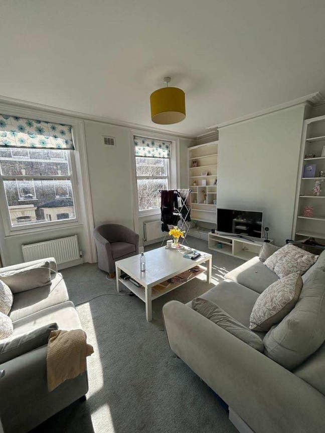 Bright double room with fully furnished Main Photo