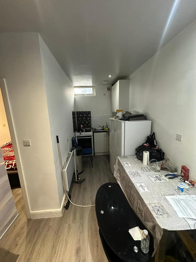 Small Obe Bedroom Flat Available to Let!!!! Main Photo