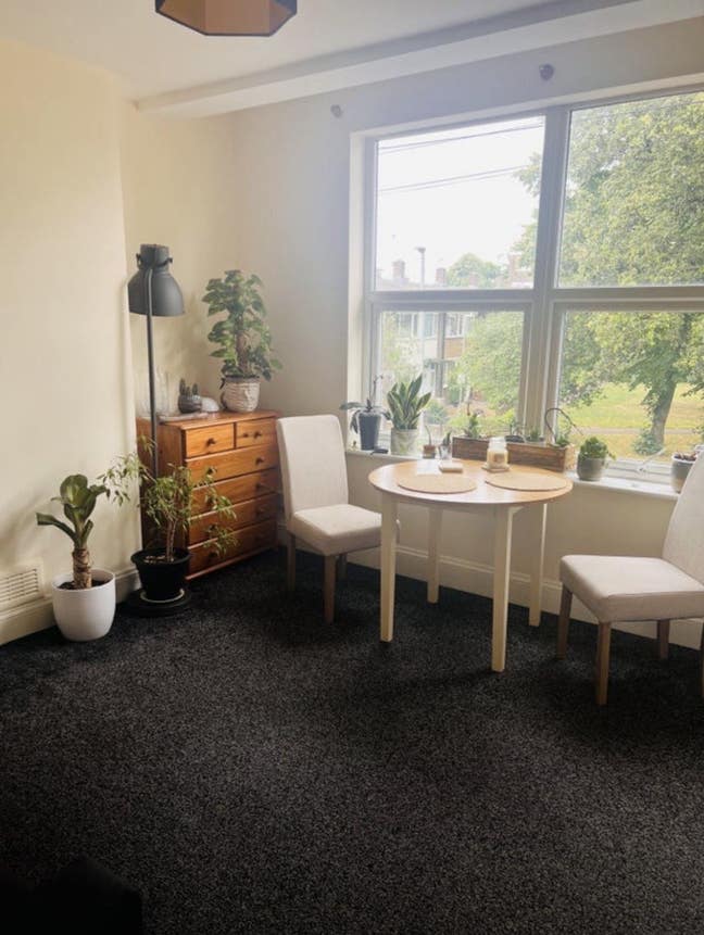 Lovely double room to rent  Main Photo