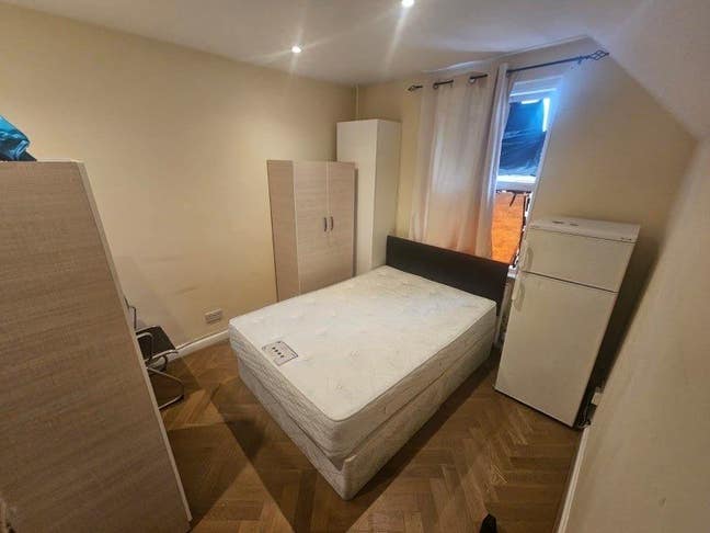 🛏️ 3 Double Rooms to Let in - Harlesden  Main Photo