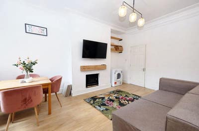 Big house for short term let - Bills included  Main Photo