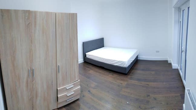 Luxury En-suite Room - Leyton Main Photo
