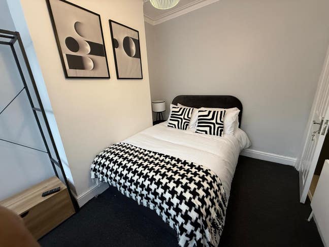 🌟 Luxury 5-Star Double Room – All Bills Included Main Photo
