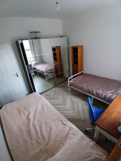  WOMEN preferred immediately  Main Photo