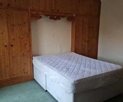 House Share - 1 Person  Main Photo