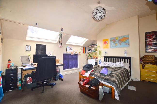 Modern Ensuite House Share Available September Main Photo