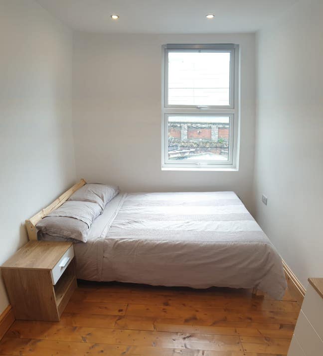 Shoreditch, E1 *Inclusive* En-Suite Bedroom Main Photo