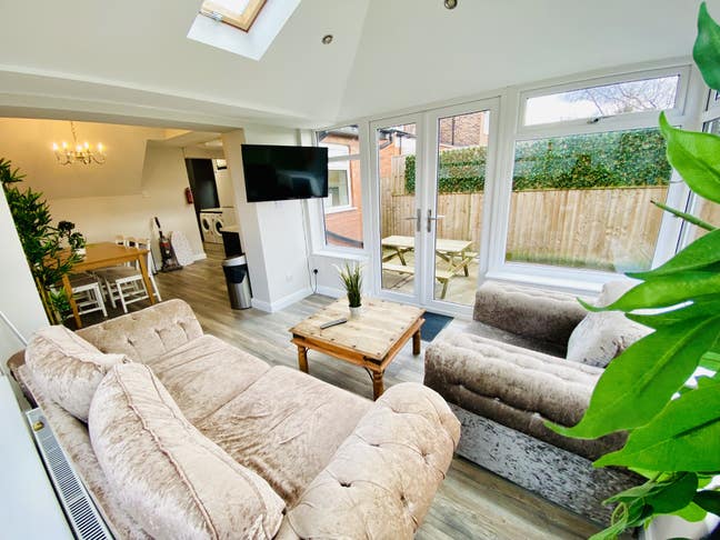 6 Bed Withington House with Garden  Main Photo