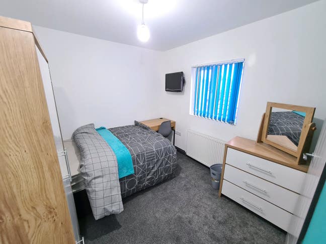 🏠 Modern Ensuite Room Available in Coventry 🏠 Main Photo