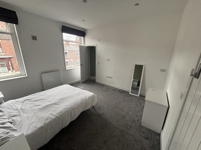 Large rooms to rent with en-suites in Goole  Main Photo