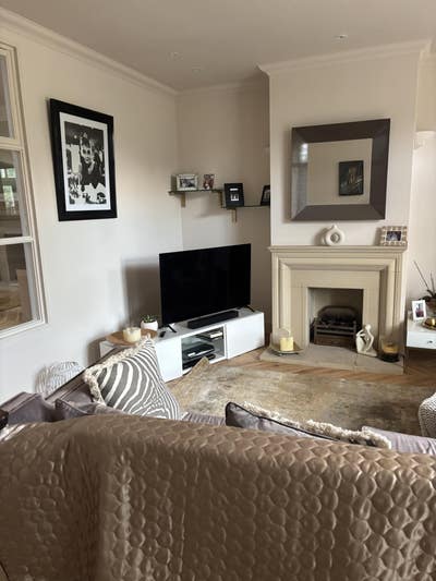 Beautful Room to Let in Golding Main Photo