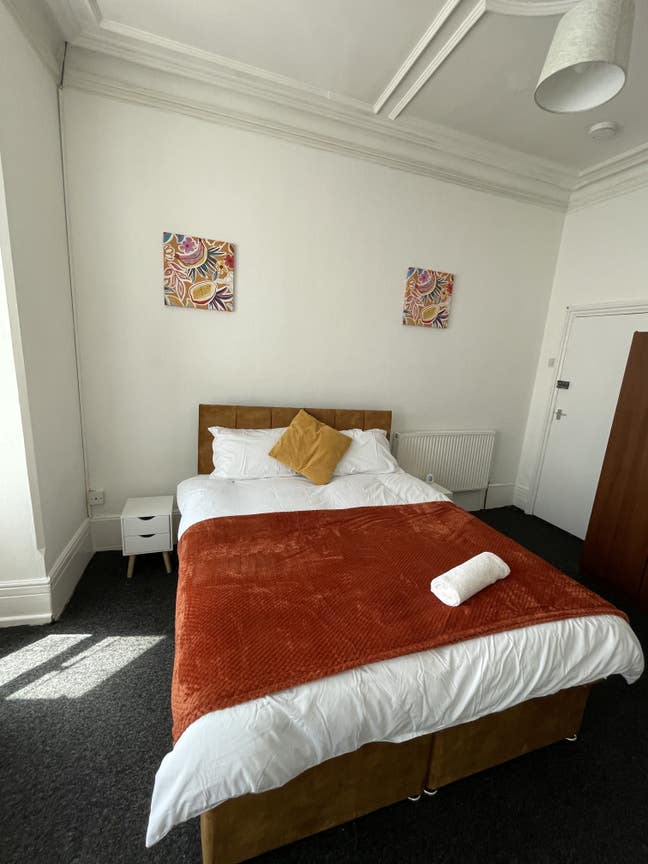 Large Rooms Southsea Main Photo