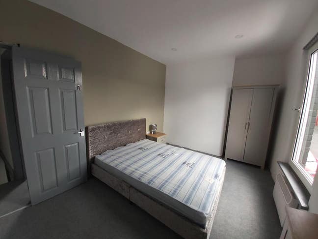 Spacious Room to Let | Pearson St Main Photo