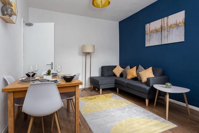 1  X Double Room  in CV1 House Share  Main Photo