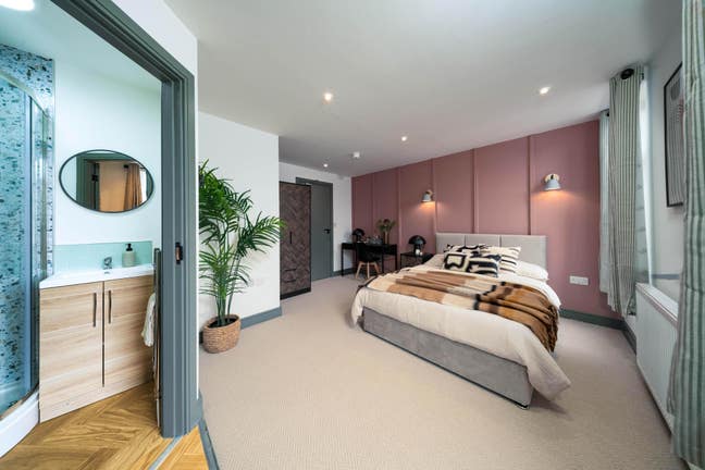 Brand New Ensuite Rooms -  All Bills Included!  Main Photo