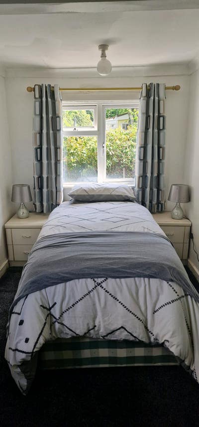 Self contained double room for rent Main Photo