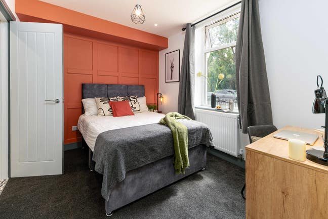 Cosy Ensuite Room | 2 Weeks Free | Bills Inc Main Photo