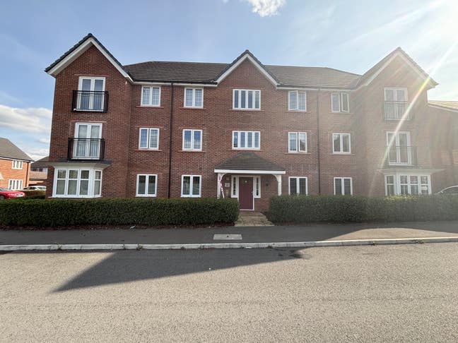 1 bedroom flat to rent in shared flat  Main Photo