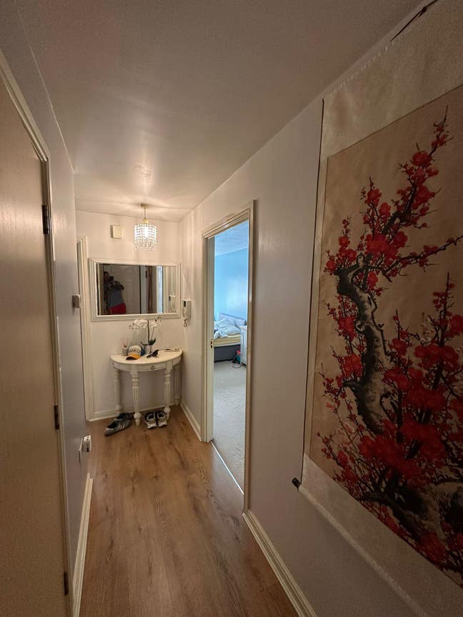 2 Bedroom Flat, Bedfont Lakes, Bedfont Main Photo