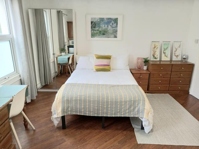 Spacious Double Bedroom Almost Like a Studio Flat Main Photo