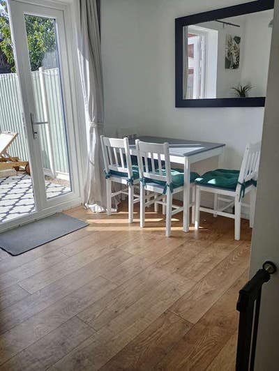 Double Room for single occupancy. Bills included.  Main Photo