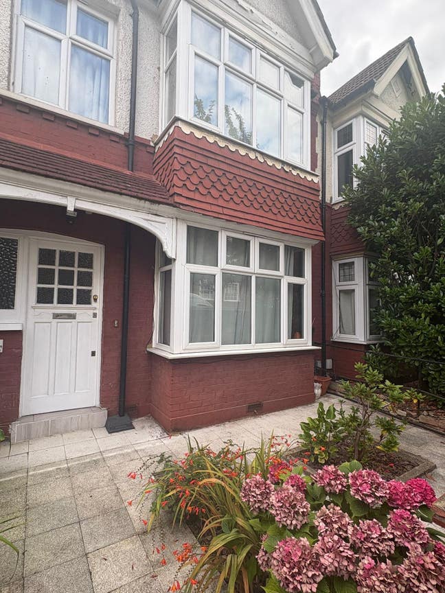 Double bedroom in quiet leafy street (Holloway) Main Photo