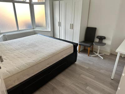 Greenwich lovely furnished double,  £870, £850 Main Photo