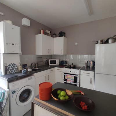 Short Term Let - Kennington Main Photo
