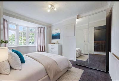 Cozy Double Bedroom  Main Photo