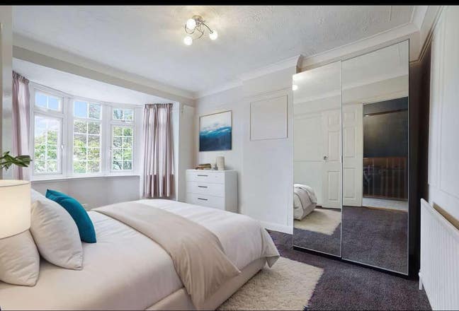 Cozy Double Bedroom  Main Photo