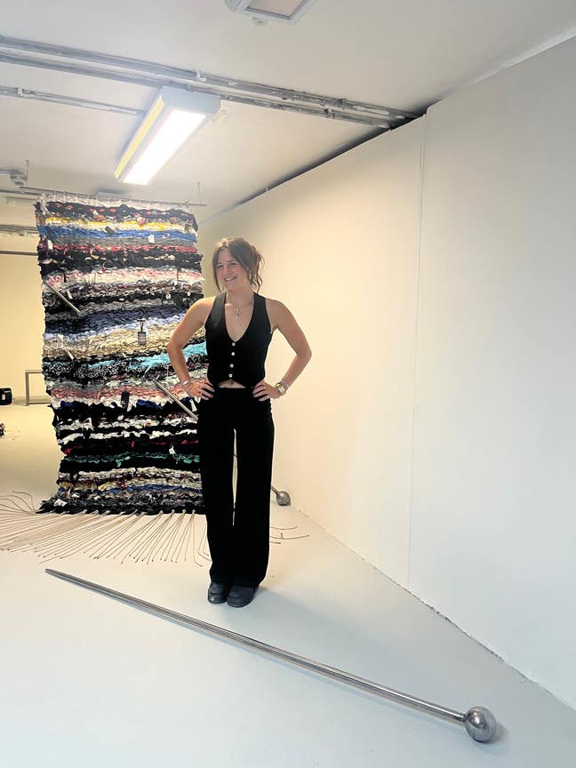 Artist, graduate, female. Main Photo