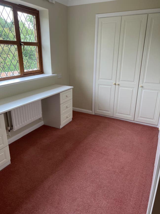 Large room for rent Main Photo