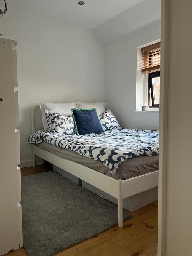 Double room available in beautiful 3 bed house Main Photo