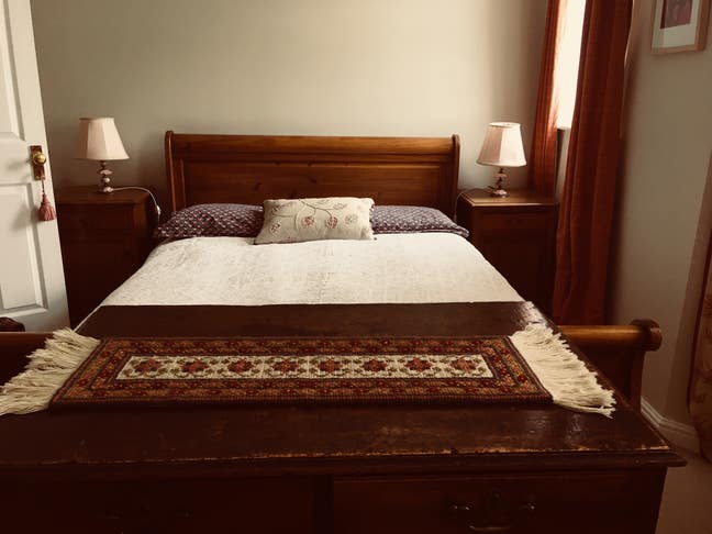 Double room in lovely Victorian house  Main Photo