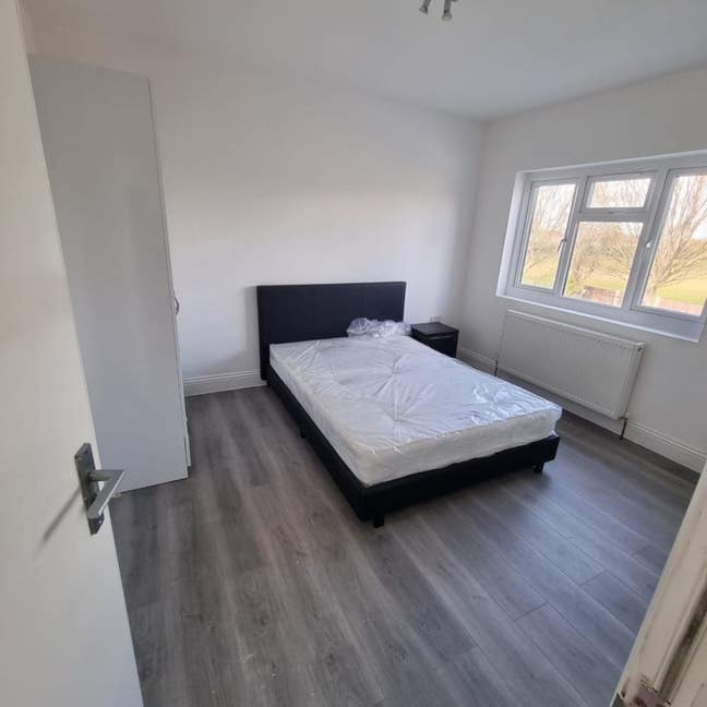En-Suite Room with Garden View (All bills inc) Main Photo