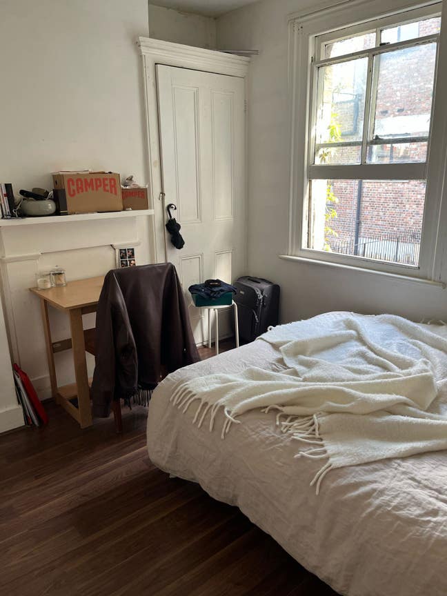  Double Ensuite(Toitelonly)No Shower 1050 Near Qmu Main Photo
