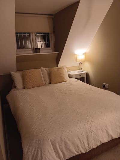 Double room with off road parking Main Photo