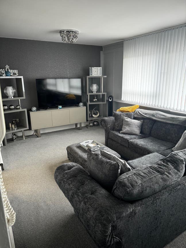 Double Room Available in 2Bed Flat- bills included Main Photo