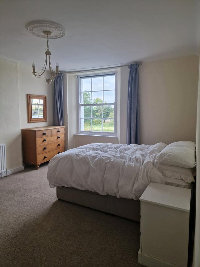 Fantastic Sought After Location Main Photo