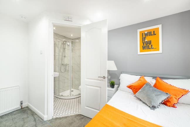 Dble Ensuite  I Friendly House  | close to H'throw Main Photo