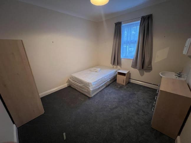 Spacious Double Rooms in Newmarket (3SLC) Main Photo