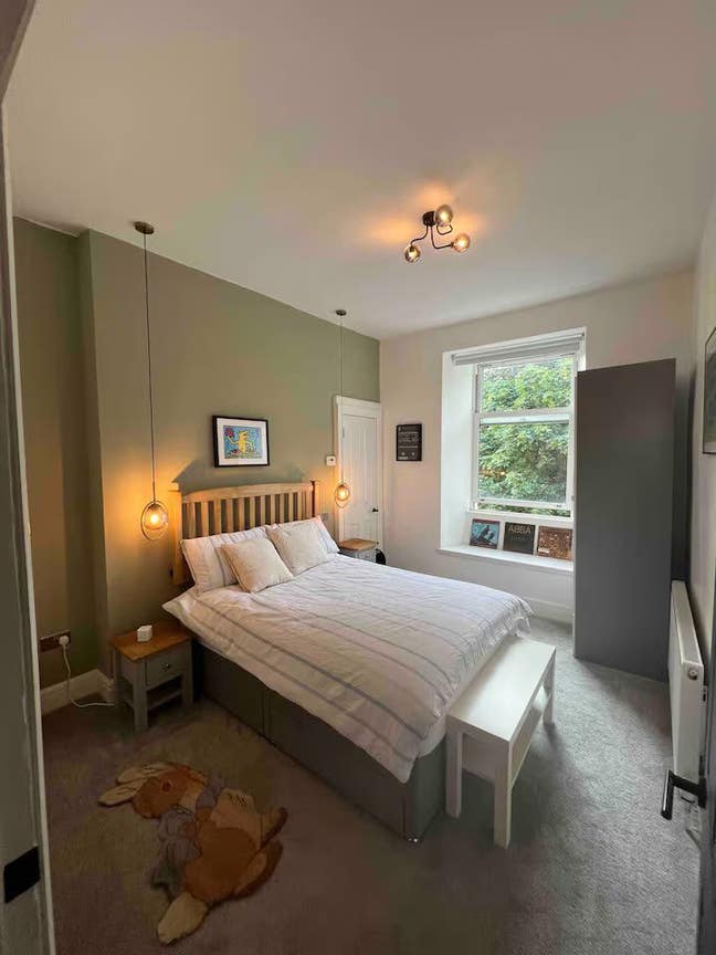 Room for rent in Glasgow's west end  Main Photo