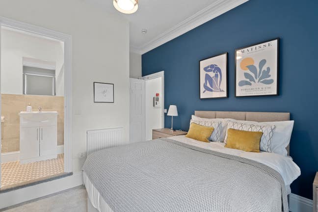 Double en-suite  room in Professional HMO Main Photo