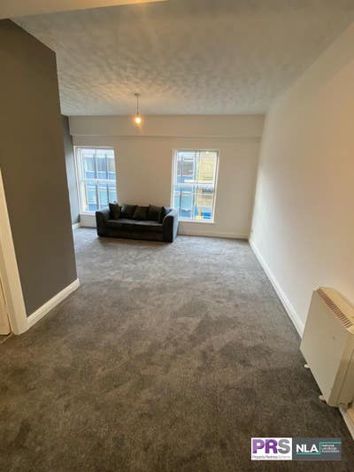 Furnished 1 bed flat in great City Centre location Main Photo