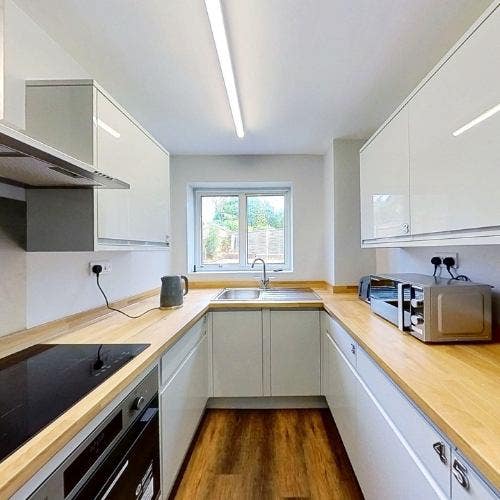 NEW double rooms - close to AWE Main Photo