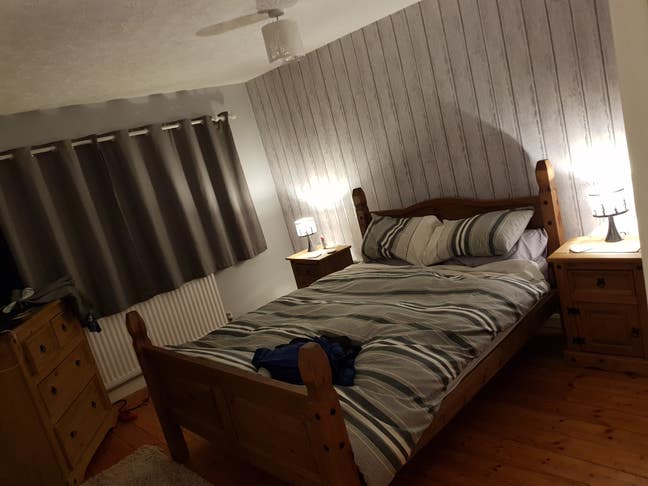 Double room for rent built in wardrobe good clean  Main Photo