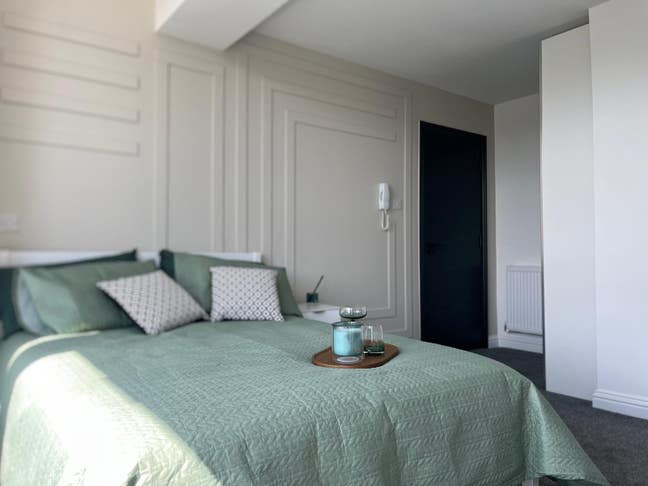🧡 Limited Availability: Exceptional En-Suite Room Main Photo